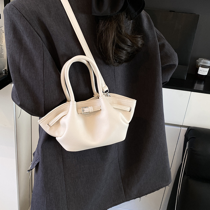 A niche design large-capacity vegetable basket bag for women, a new Spring/Summer 2025 fashionable, trendy and high-end single-shoulder crossbody bag details Picture