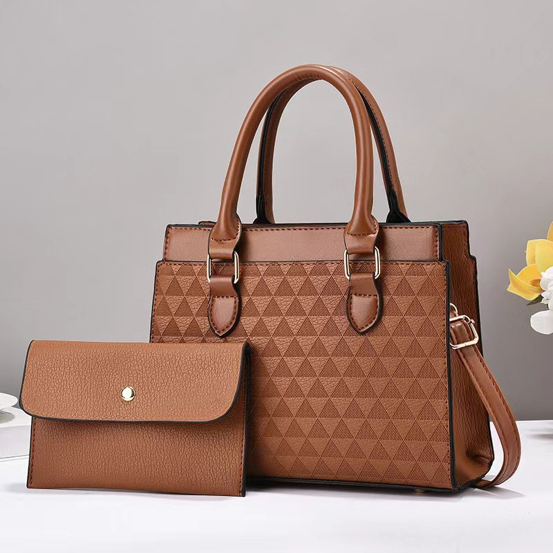 New autumn and winter versatile handbags, ladies' handbags, hand-carry fashionable ladies' large bags, single-shoulder elegant and trendy women's crossbody bags Application Scenario