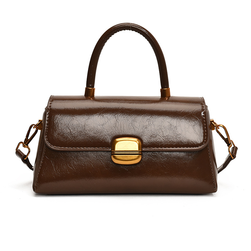 This is a trendy and stylish hand-held small square bag for women in 2025. It is a simple and casual crossbody bag that is both trendy and versatile Item Picture