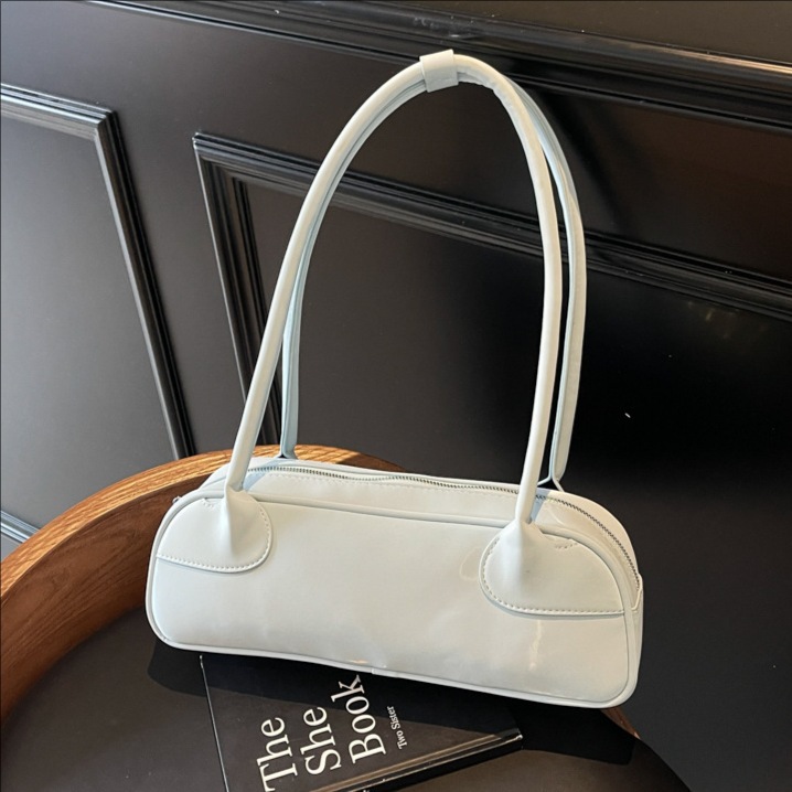Korean style fashionable underarm bag, niche high-end handbag, women's 2025 new versatile baguette bag, trendy single-shoulder bag full figure