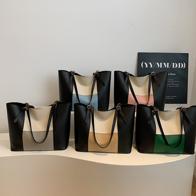 Patchwork color-blocking large-capacity tote bag for women, 2025 new summer retro large-capacity single-shoulder bag and underarm bag Application Scenario
