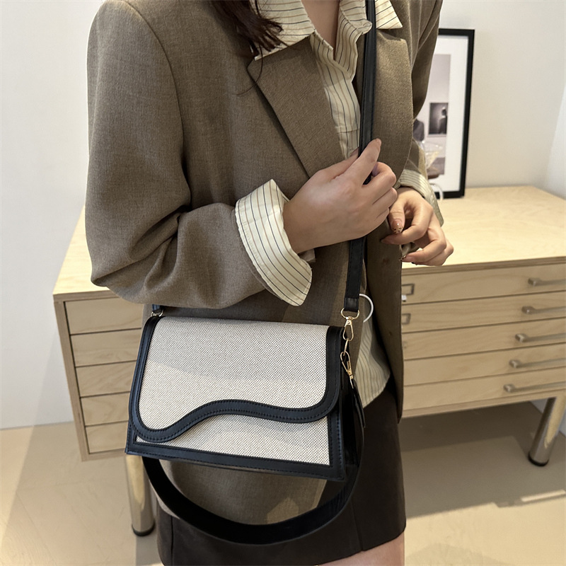 Fashion women's bag 2024 New Stylish bag, versatile women's underarm bag, handbag color contrast and patchwork, single-shoulder crossbody bag Specification drawing