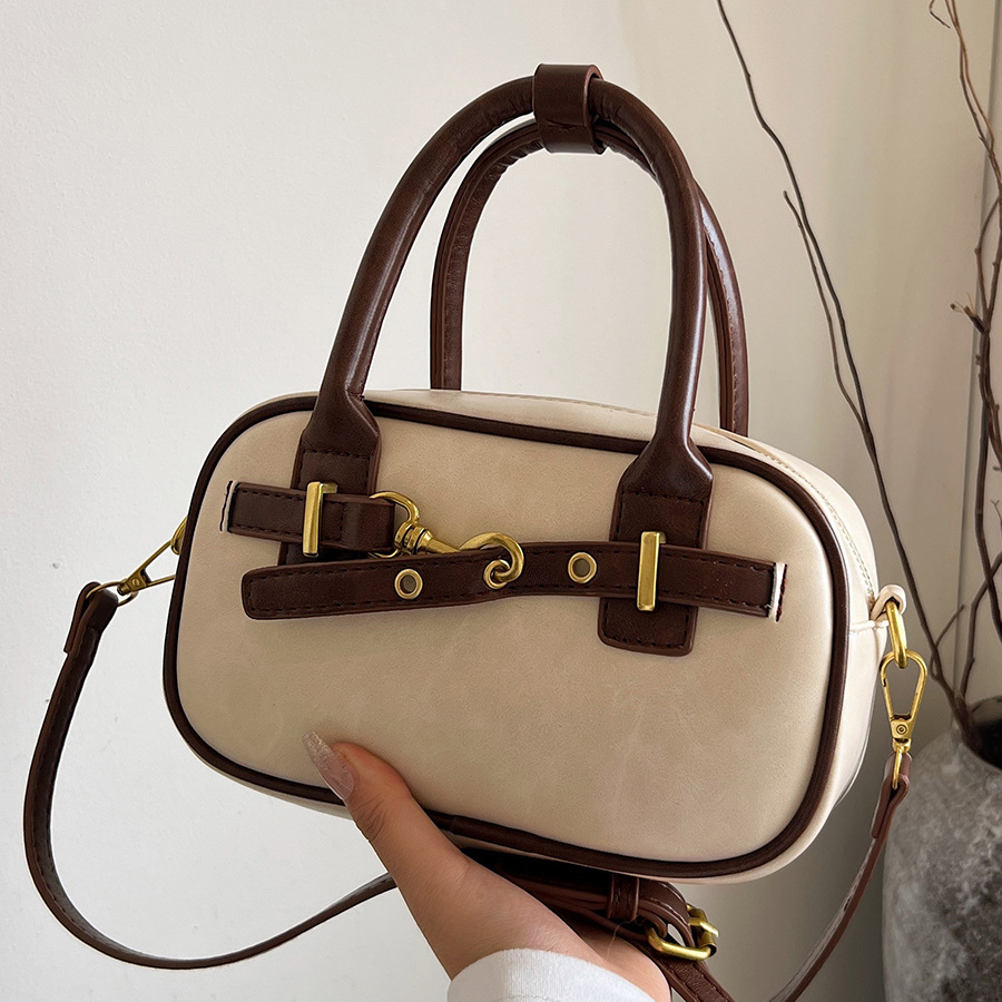 Korean niche design handbag for women, 2024 new retro commuter Boston bag, casual and versatile crossbody bag full figure