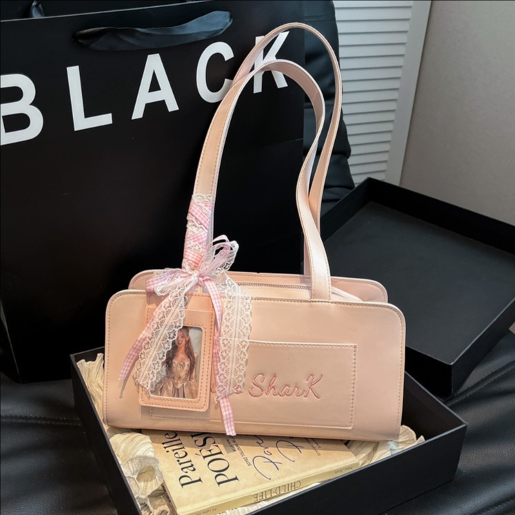 A high-end commuter handbag for a cute girl, a new Korean-style trendy and versatile shoulder bag for women in 2025 full figure