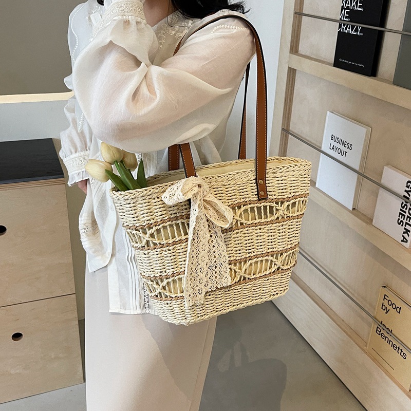 Large-capacity straw woven bag for women, 2025 new summer fashion basket bag, beach woven single-shoulder tote bag details Picture