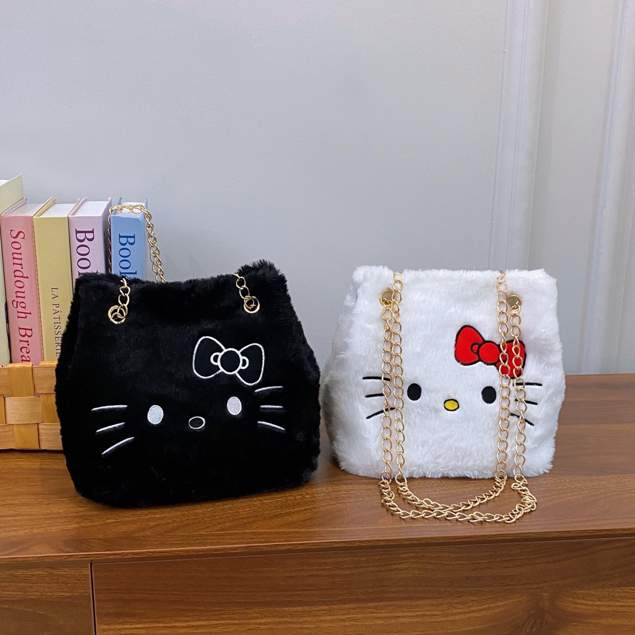 Cartoon kitten bucket bag, chain hand-held drawstring bag, 2025 new style personalized cartoon single-shoulder crossbody bag gift full figure