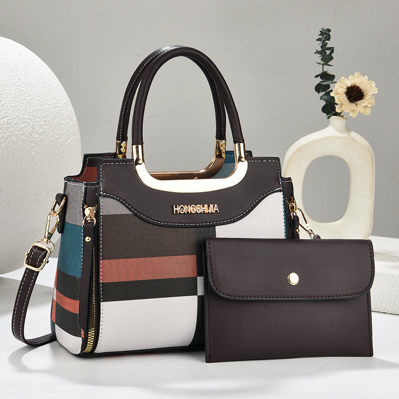 Cross-border bag Women 2025 New Style fashionable and elegant women's handbag, checkered bag, export shaped bag wholesale Application Scenario