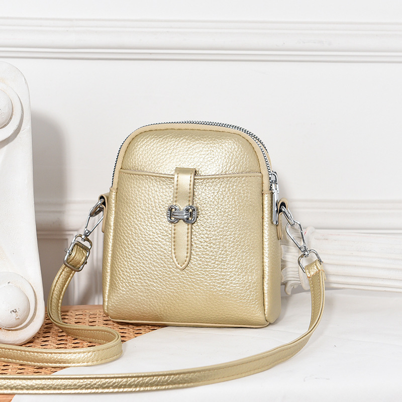 Factory wholesale of new summer 2025 small crossbody bags, candy single-shoulder crossbody bags and mobile phone bags for women details Picture