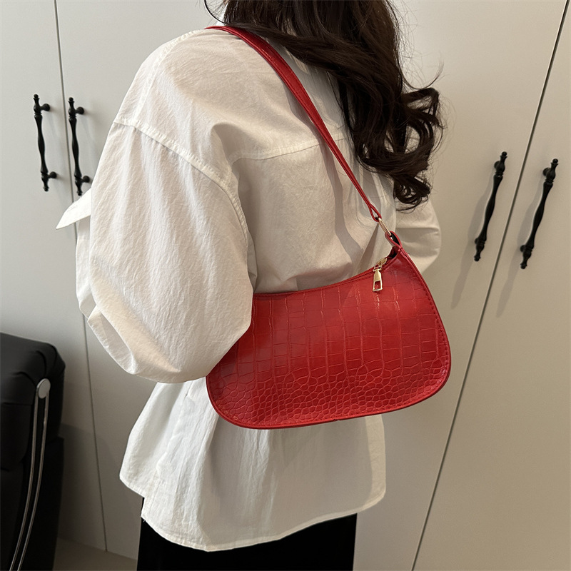 Trendy Women's Bag 2025 Spring Fresh and fashionable Shiny stone pattern small square bag Casual and stylish underarm single-shoulder bag Specification drawing