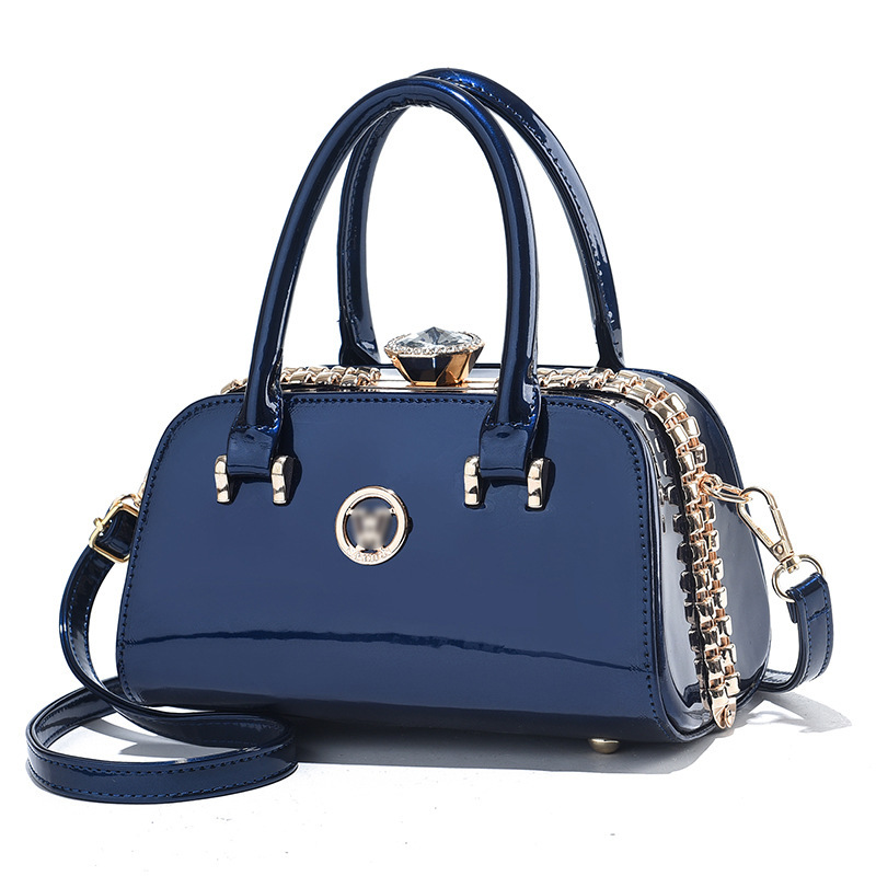 2021 new style patent leather bag, pillow bag, handbag, stylish single-shoulder crossbody, trendy diamond-encrusted shiny leather bag, red small bag details Picture