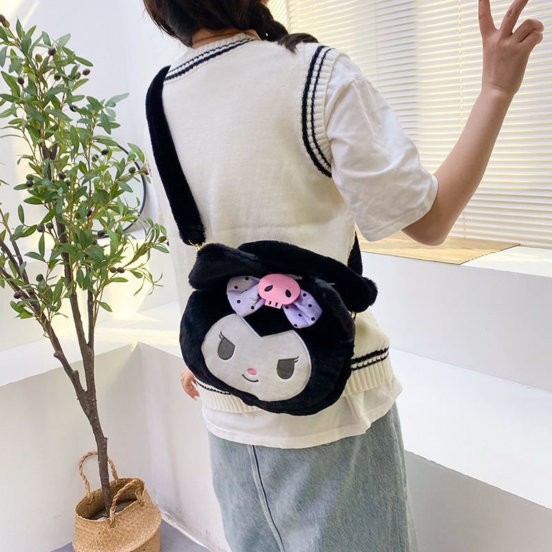 Sanrio 2023 New style cute and sweet single-shoulder crossbody bag with cartoon plush bag, claw machine doll and crossbody details Picture