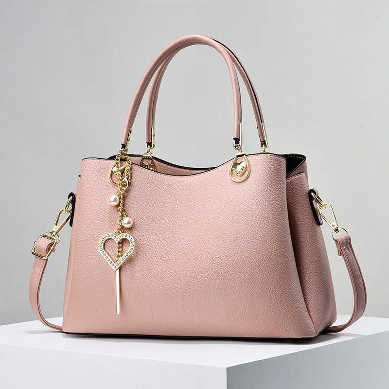 Cross-border trendy bag for women 2023 Winter new style, high-end, practical and fashionable single-shoulder bag, versatile crossbody handbag Application Scenario
