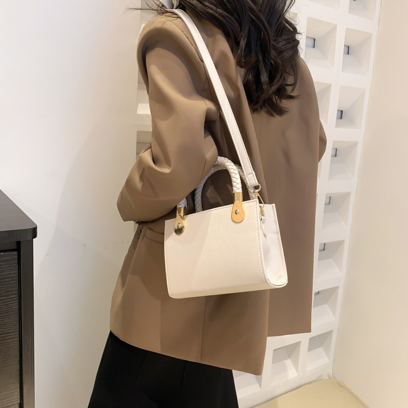 Trendy, fashionable and high-quality handbag for women 2023 spring Korean version, a new solid color casual single-shoulder crossbody bag Specification drawing