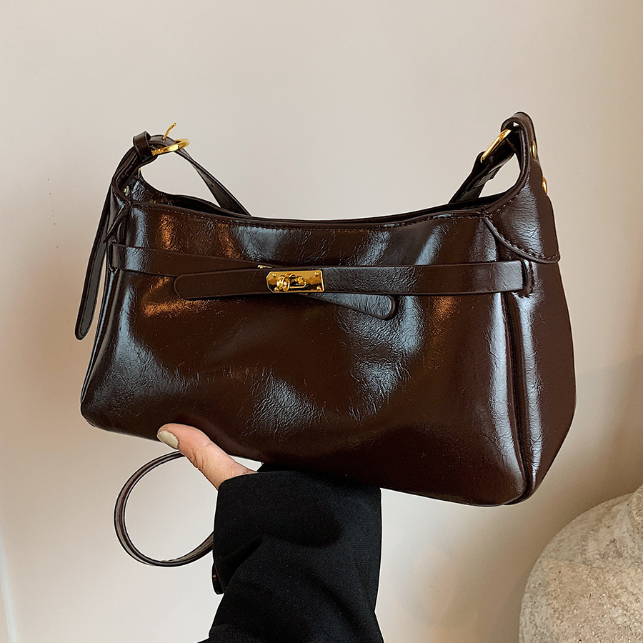 High-end retro oil wax leather small bag for women, 2024 new style casual and versatile crossbody bag, fashionable single-shoulder underarm bag full figure