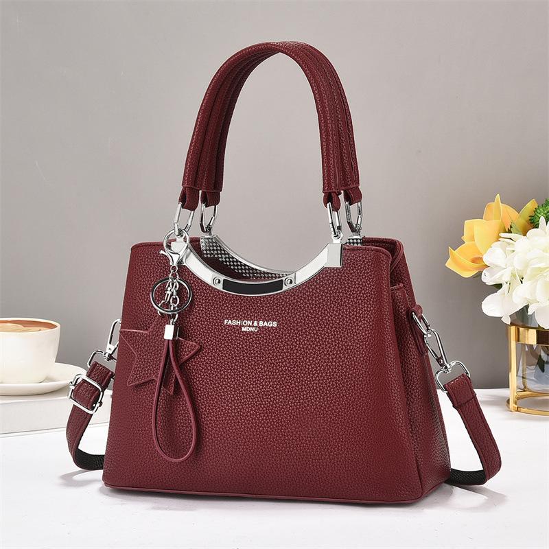 Cross-border handbag for women 2024 New style casual single-shoulder bag, simple crossbody bag, large capacity, versatile bag for middle-aged ladies Application Scenario