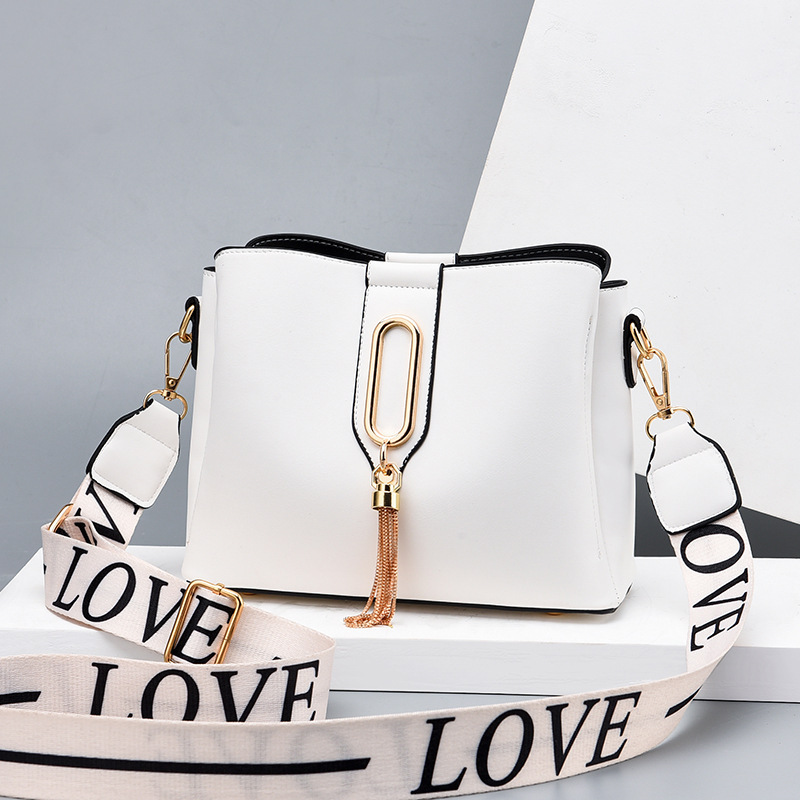 2022 New Korean fashion women's bag, single-shoulder crossbody bag, versatile, pure trendy color casual handbag Specification drawing
