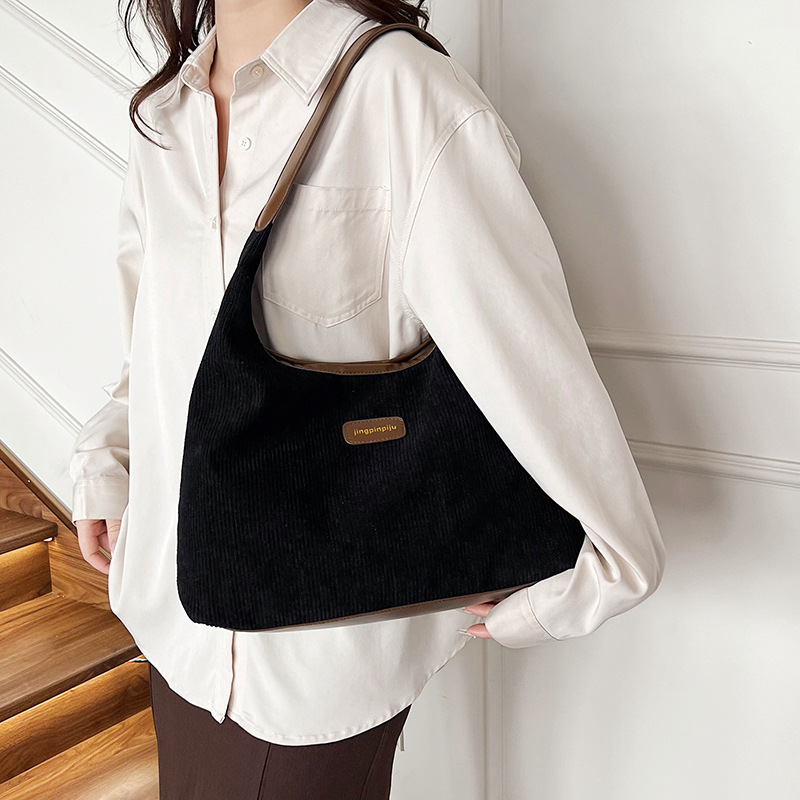 Large-capacity women's bag 2024 new style, fashionable and casual single-shoulder underarm bag, simple commuting tote bag for women details Picture