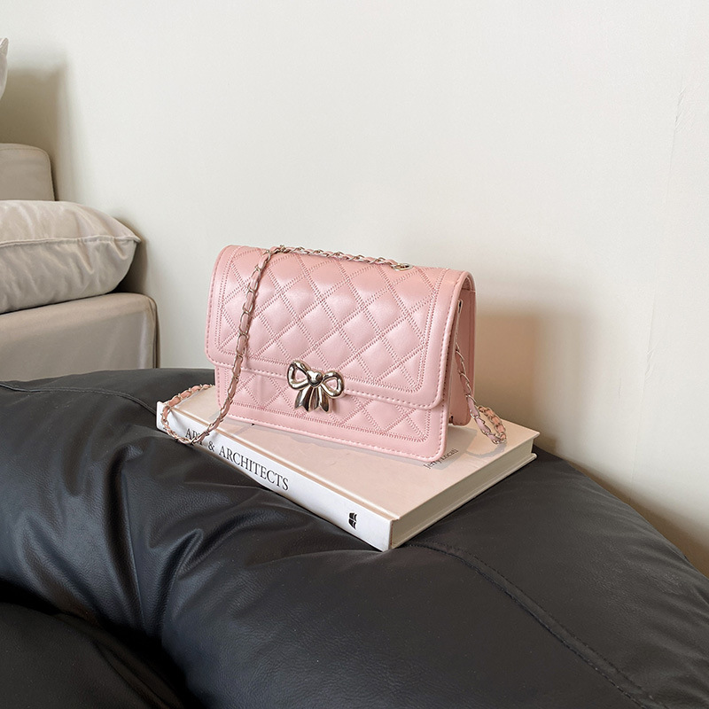 Diamond-shaped chain bag for women, 2025 new style, high-end texture, fashionable, summer versatile, single-shoulder crossbody bag, small square bag full figure