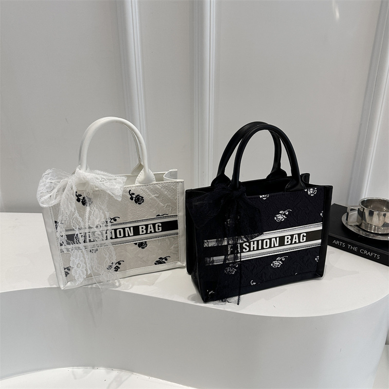 Large-capacity letter silk scarf single-shoulder bag 2025 Spring New style casual and stylish silk scarf bow hand-held tote bag Application Scenario