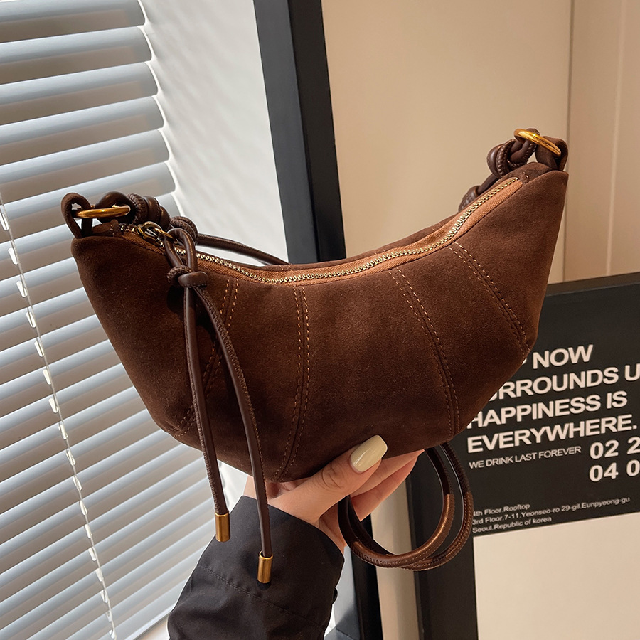 2024 New style women's retro niche croissant bag, versatile dumpling bag, single-shoulder crossbody women's bag, casual handbag full figure
