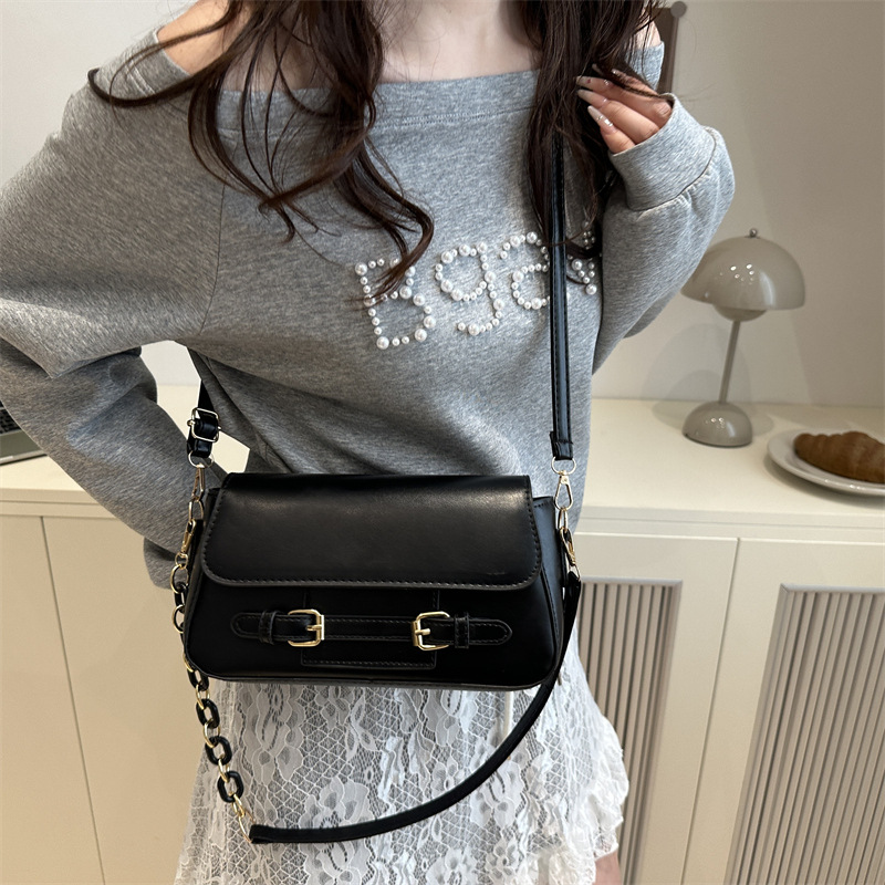 bags Sewn, stylish single-shoulder crossbody bag 2025, versatile, high-quality women's bag, fashionable lid, small square bag Specification drawing