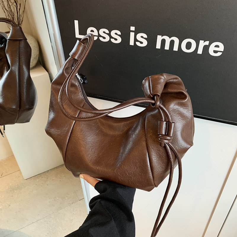 Retro Maillard women's 2024 new style trendy, fashionable and high-end single-shoulder bag with large capacity crossbody dumpling bag Specification drawing