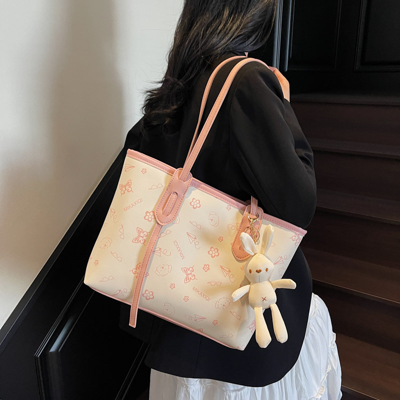 2025 New stylish and versatile tote bag, women's large-capacity single-shoulder bag, casual commuting handbag, student class bag full figure