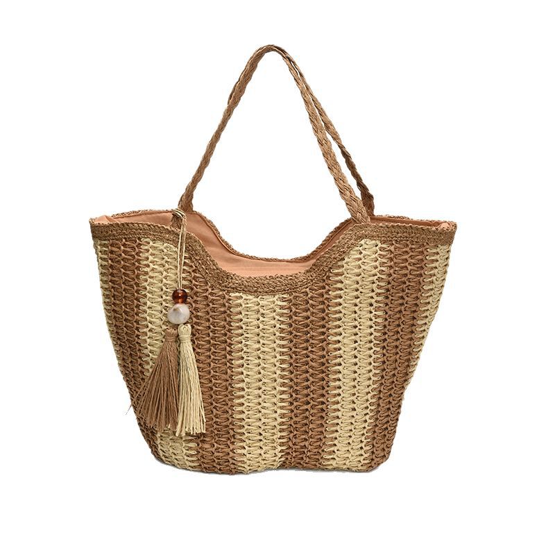 Large-capacity straw woven bag for women, 2025 new style beach and seaside vacation single-shoulder bag, fashionable woven commuter tote bag Item Picture