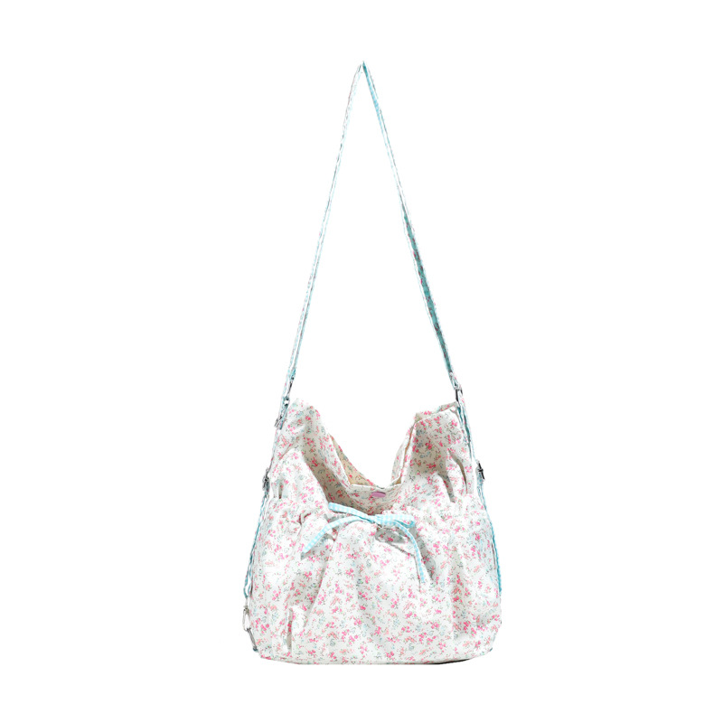 This summer floral print, stylish, lightweight, fresh and cute single-shoulder bag is a beautiful, casual and practical tote bag Item Picture