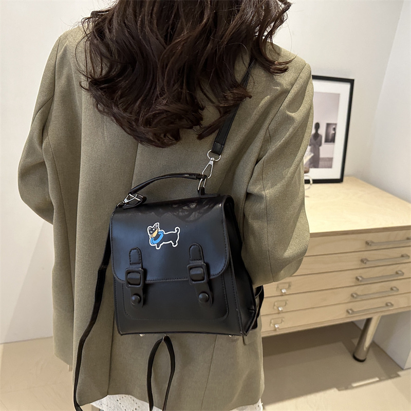 A niche design bag for women, a new autumn 2024 fashion and high-end small backpack for commuting, single-shoulder crossbody bag Specification drawing