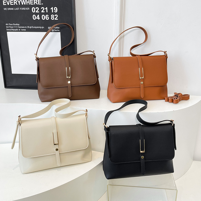 High-end retro bag 2025 Spring new style, women's bag, spring large capacity versatile crossbody bag, cross-border trend Application Scenario