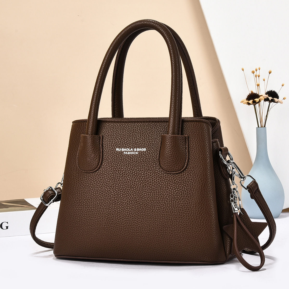 Ladies' handbag 2025 New style Women's bag, goddess-like charm, middle-aged crossbody bag trend details Picture
