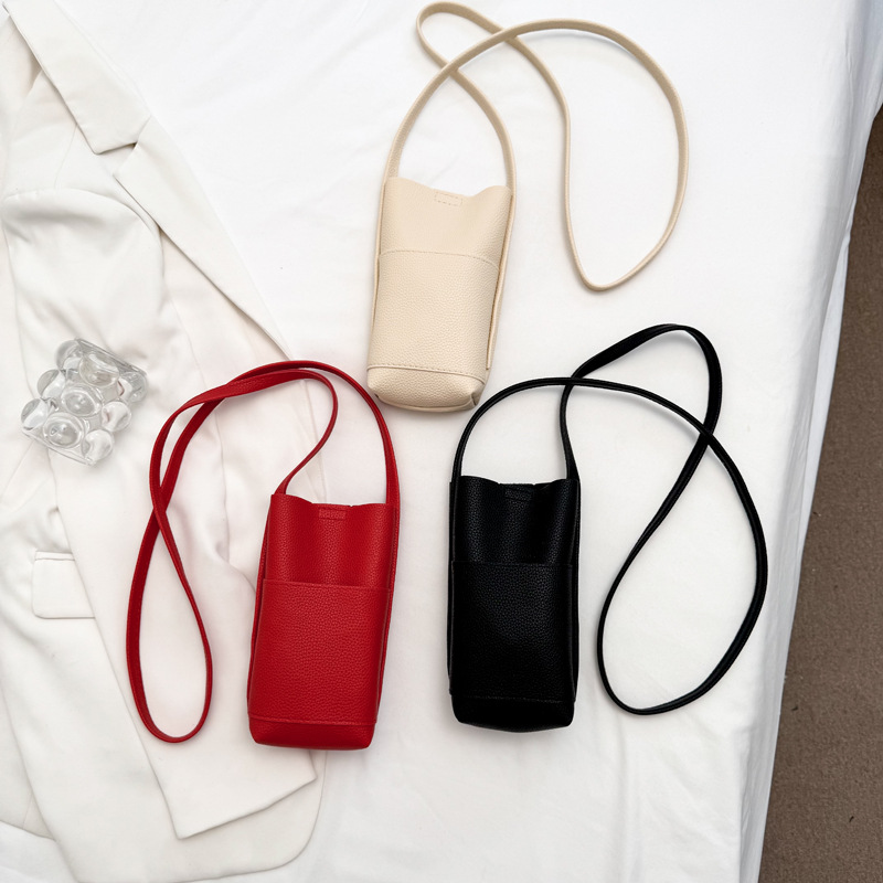 2025 Four Seasons Small Bag Mobile phone Bag, fashionable and versatile single-shoulder crossbody bag, lychee pattern small bag texture crossbody bag Application Scenario