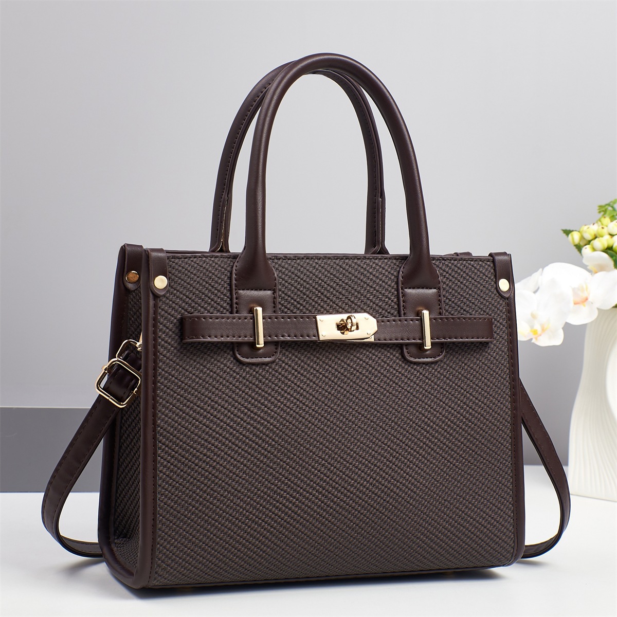 "Foreign Trade Women's Bag 2025 New Style Textured Women's hand-held tote bag, a fashionable single-shoulder trendy bag for mom on Mother's Day. full figure