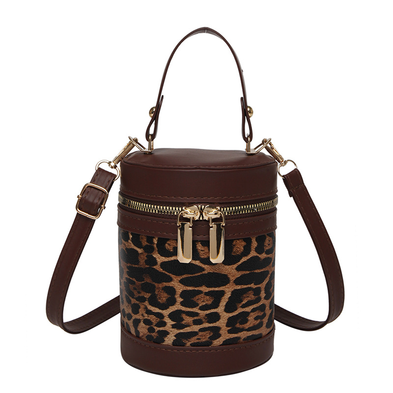 A stylish new large-capacity box-shaped bucket bag with color-blocking and splicing design, a popular single-shoulder crossbody bag for 2025 Item Picture