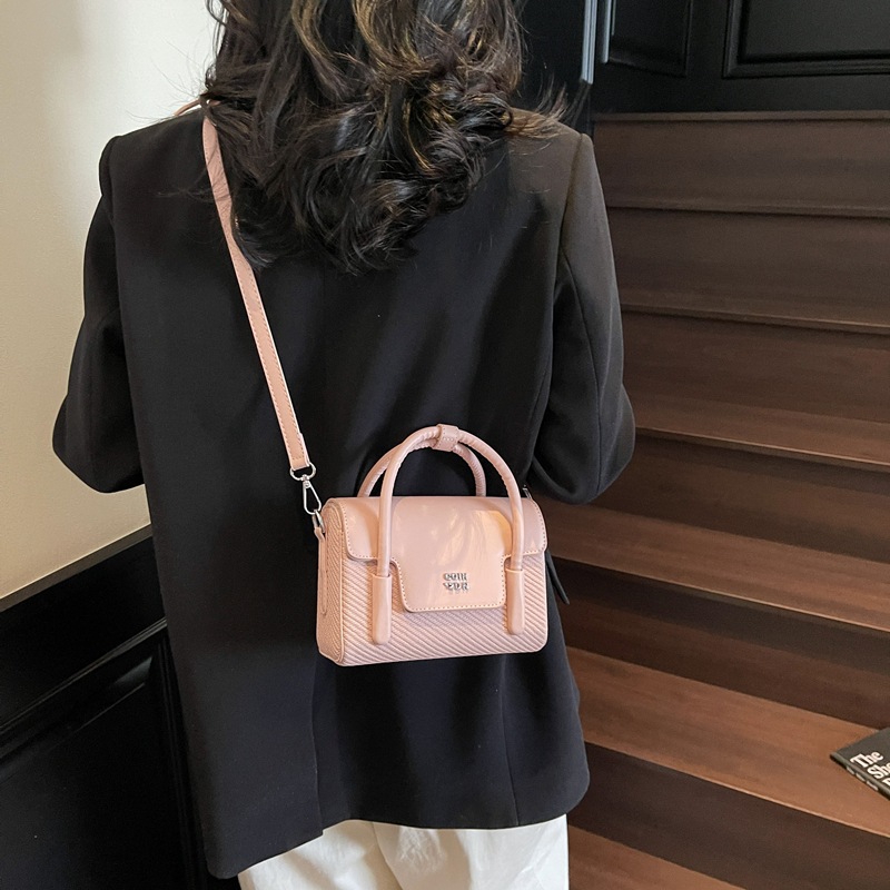 Cross-border fashion versatile small square handbag for women 2025 new retro patchwork niche design single-shoulder crossbody bag Specification drawing