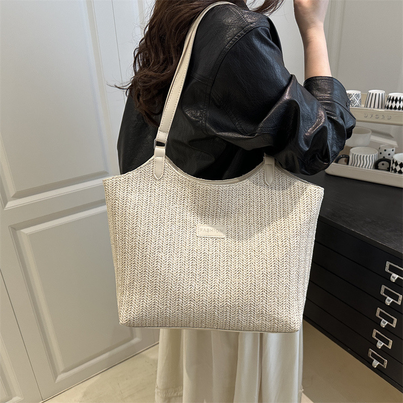 Woven straw bag for women, large capacity 2025 new summer Korean-style single-shoulder bag, textured tote bag for commuting to school details Picture