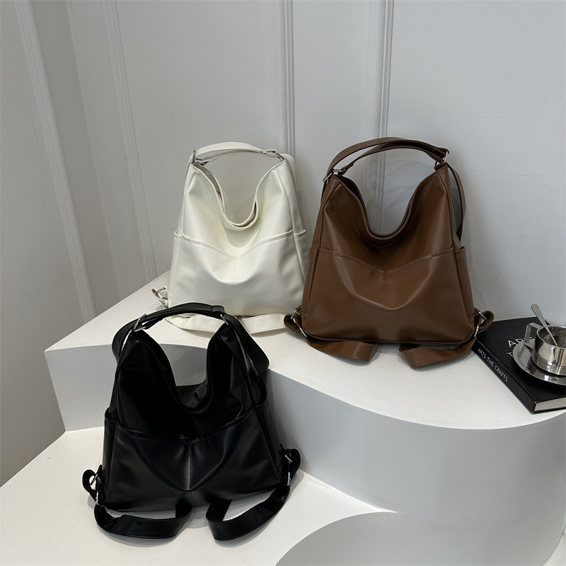 Retro handbag, women's large-capacity 2024 autumn new women's bag, crossbody bag, fashionable single-shoulder underarm tote bag Application Scenario