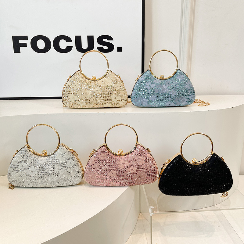 High-end sequined women's 2025 new chain hand-held box bag paired with cheongsam, elegant women's evening bag Application Scenario