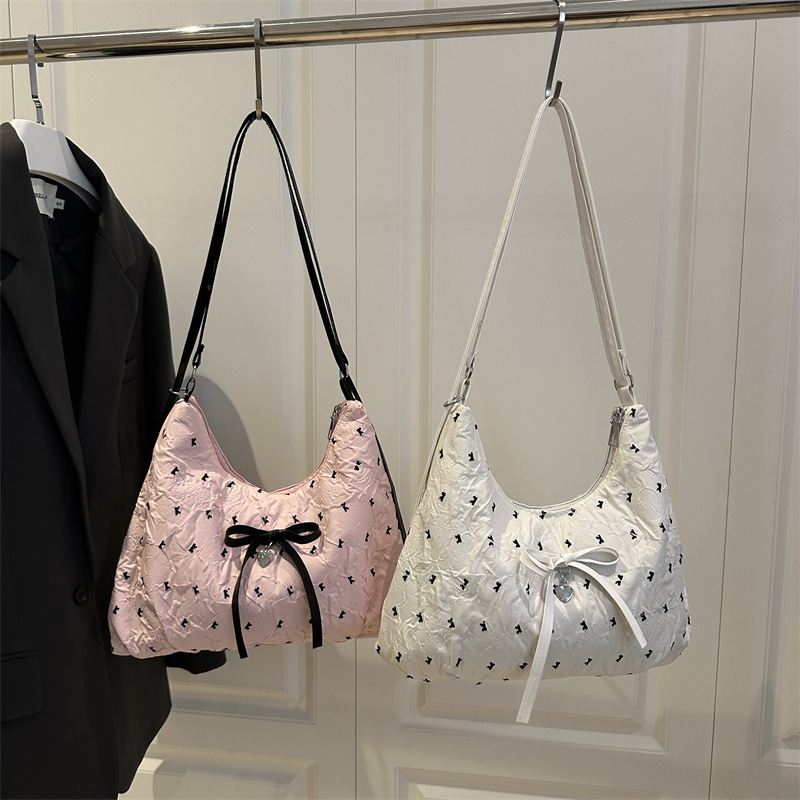 Cross-border trend bow underarm tote bag 2025 New style simple commuting multi-functional backpack Application Scenario