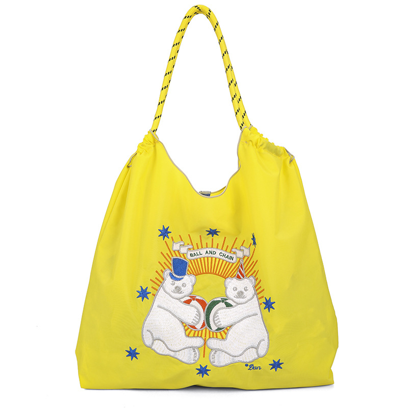 Japanese-style embroidered shopping bags, large-capacity handbags, fashionable nylon embroidered crossbody bags, commuting single-shoulder bucket bags Item Picture