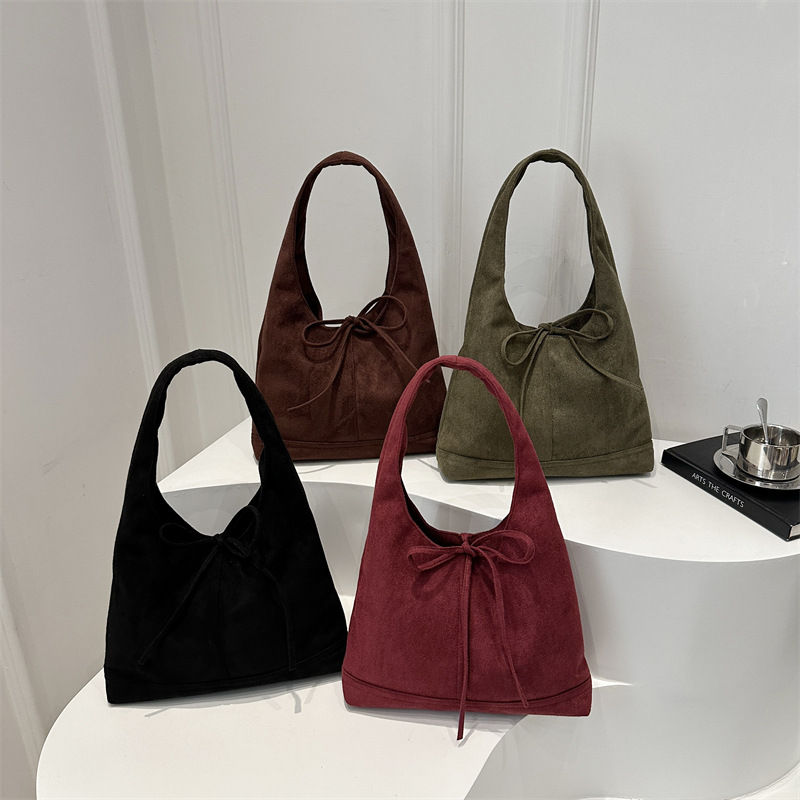 Korean-style niche style lace-up fashionable casual retro suede velvet commuting single-shoulder underarm bow tote bag, trendy Application Scenario