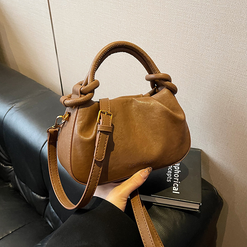 The 2024 new folding fashion small handbag for women, a retro, casual, simple and versatile commuter crossbody bag Specification drawing