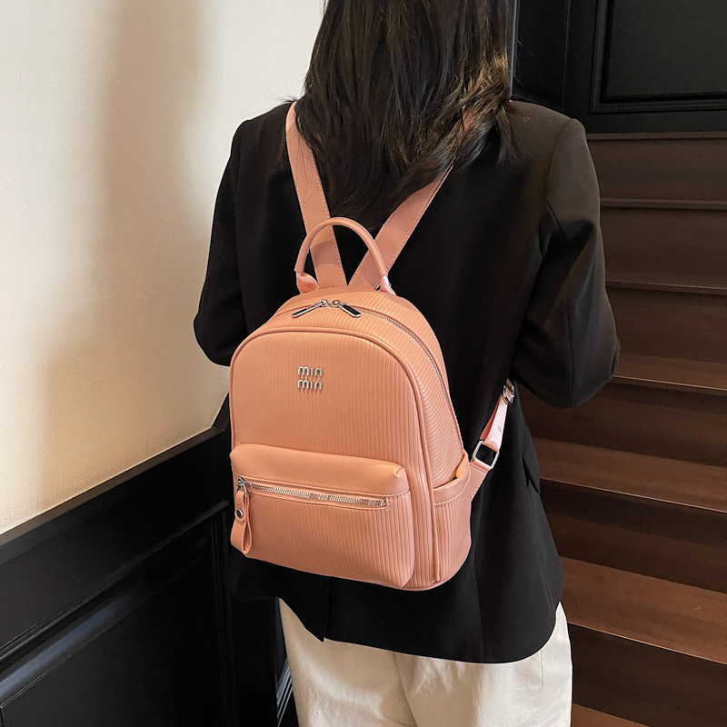 The 2025 new stylish, trendy, casual and fashionable hand-held small backpack is suitable for high school girls. It is versatile and has a large capacity Specification drawing