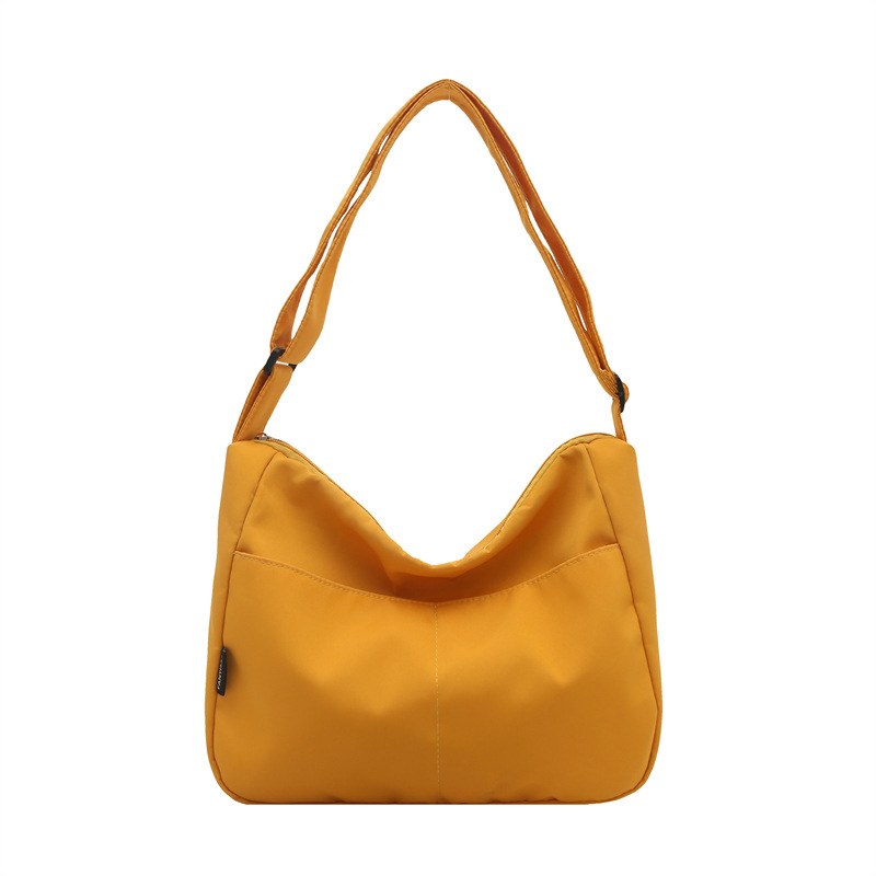 2025 New casual crossbody canvas bag, simple and large-capacity single-shoulder bag, niche design sense daily commuting bag Item Picture