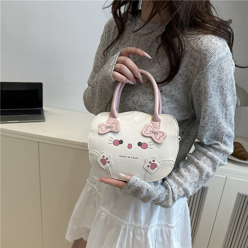 Cross-border Trendy Women's Bag 2025 New style, stylish, simple, casual and versatile, single-shoulder crossbody small square bag Application Scenario