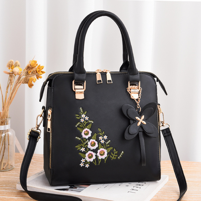 Factory direct sales of women's bags 2022 new style crossbody bags, middle-aged fashion embroidered handbags, cross-border foreign trade consignment Item Picture