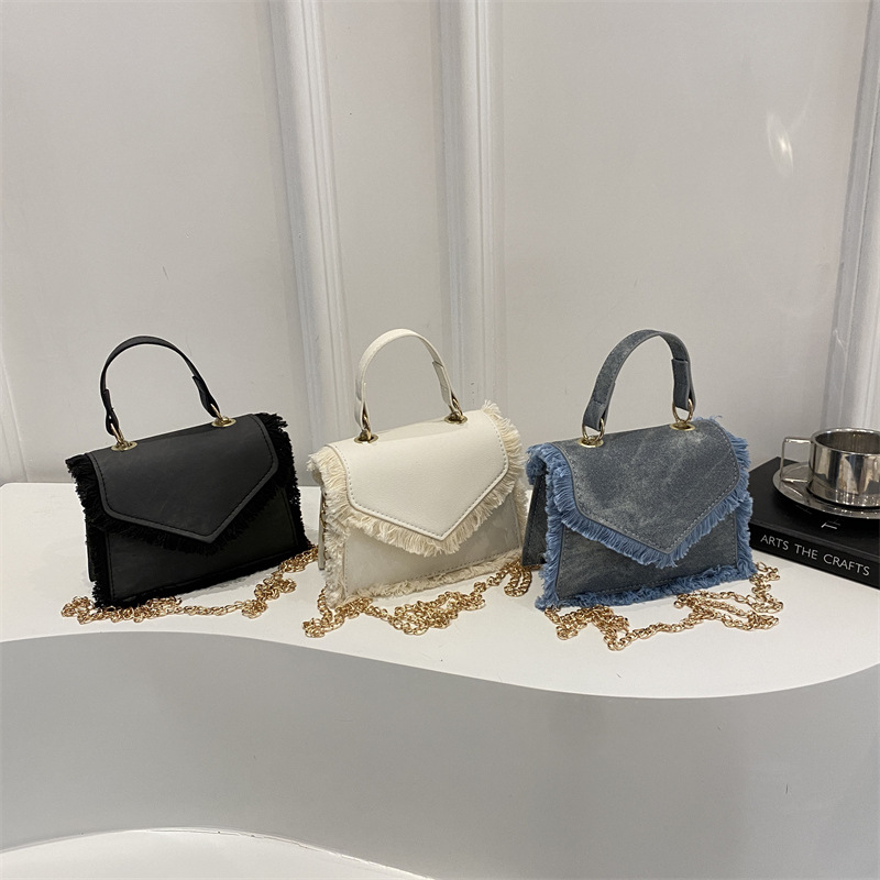 2025 Casual bags, retro small bags, fringed bags, denim blue mini small bags, chain bags, handbags, crossbody bags Application Scenario