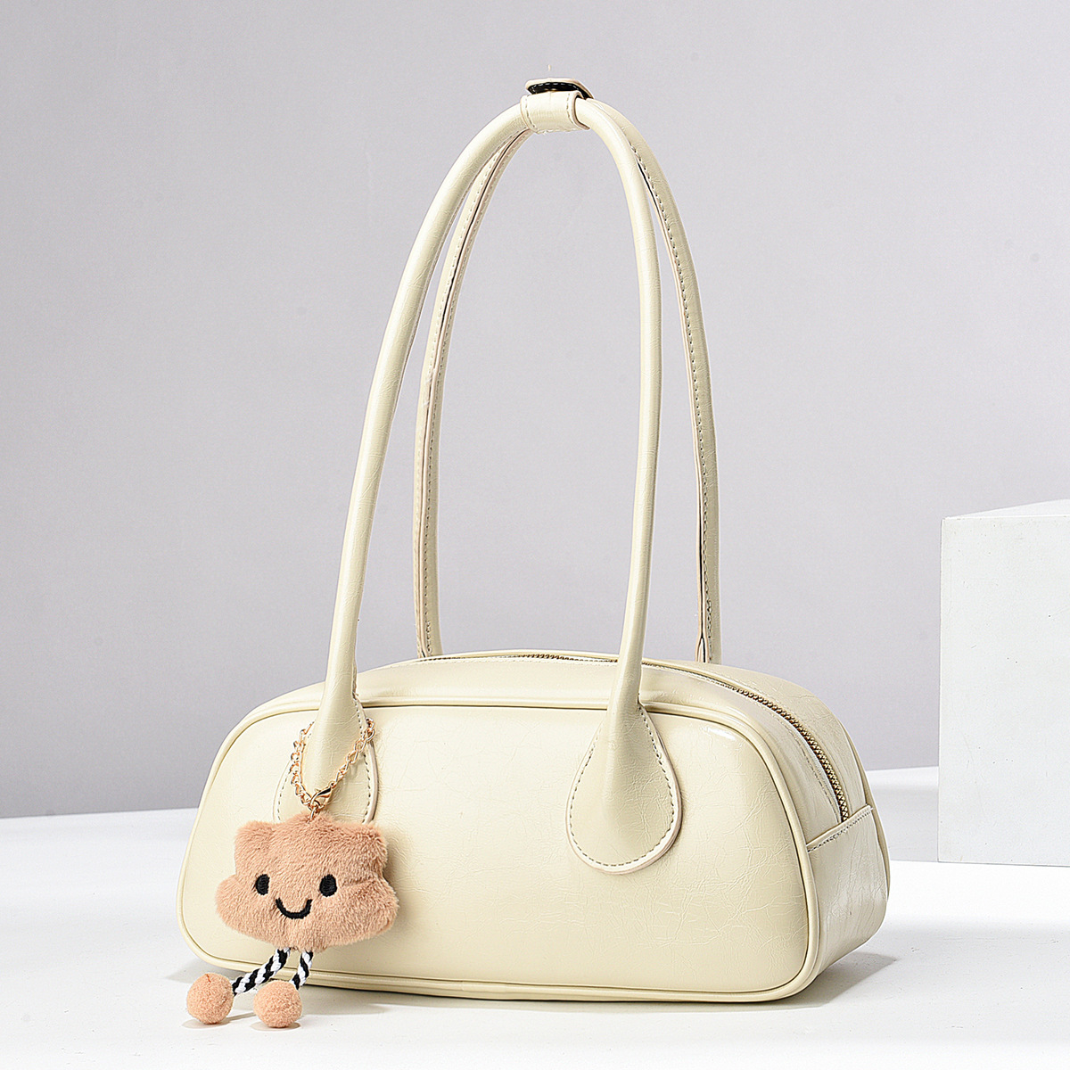 New style of Taizhou women's bag 2025 pendant, single-shoulder crossbody bag and underarm bag with a texture of cowhide details Picture