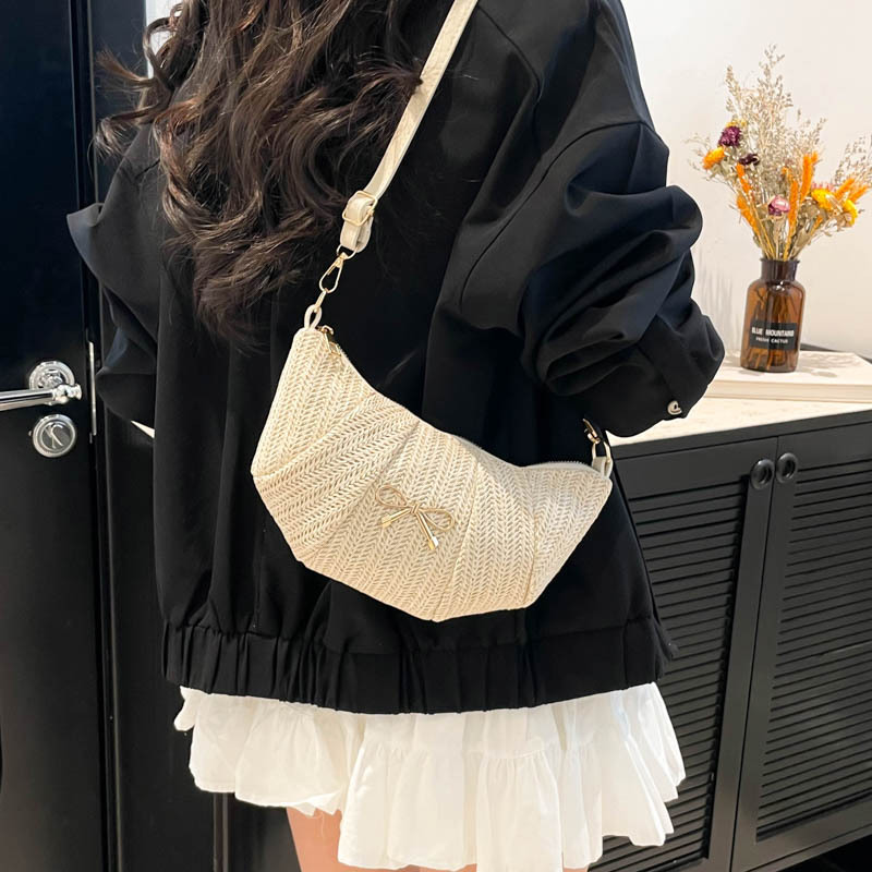 This year, the new summer 2025 trendy and fashionable single-shoulder crossbody bag for commuting, a butterfly grass woven dumpling bag, is in vogue Specification drawing
